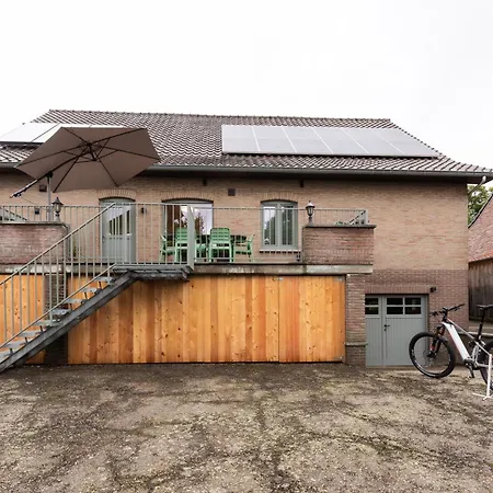 Aan De Bosrand Holiday home Opglabbeek