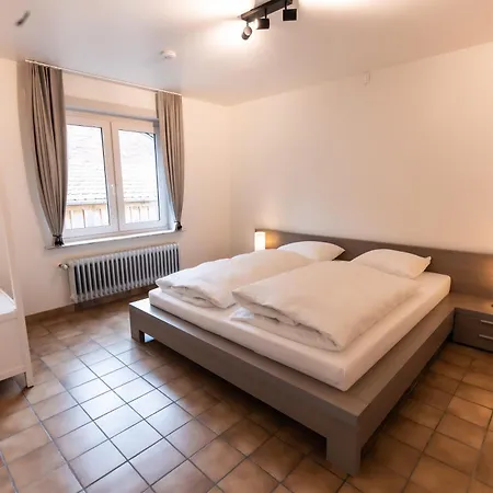 Holiday home Aan De Bosrand *